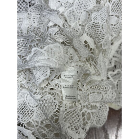 CAbi Size XS White Lace Sleeveless Top With Floral Design & Back Zipper - Picture 8 of 12